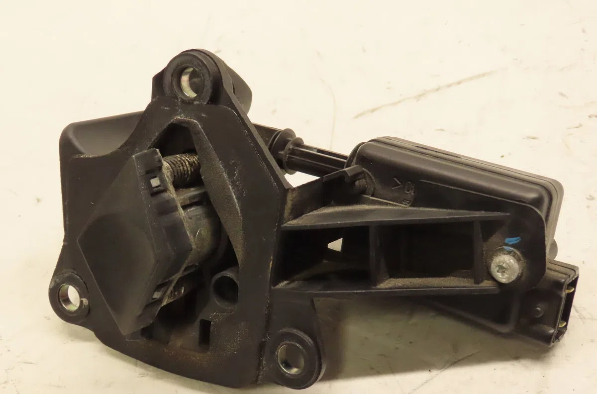 Actionneur serrure hayon Renault CLIO II (BB_, CB_) 1.2 lpg (1998-2009) occasion