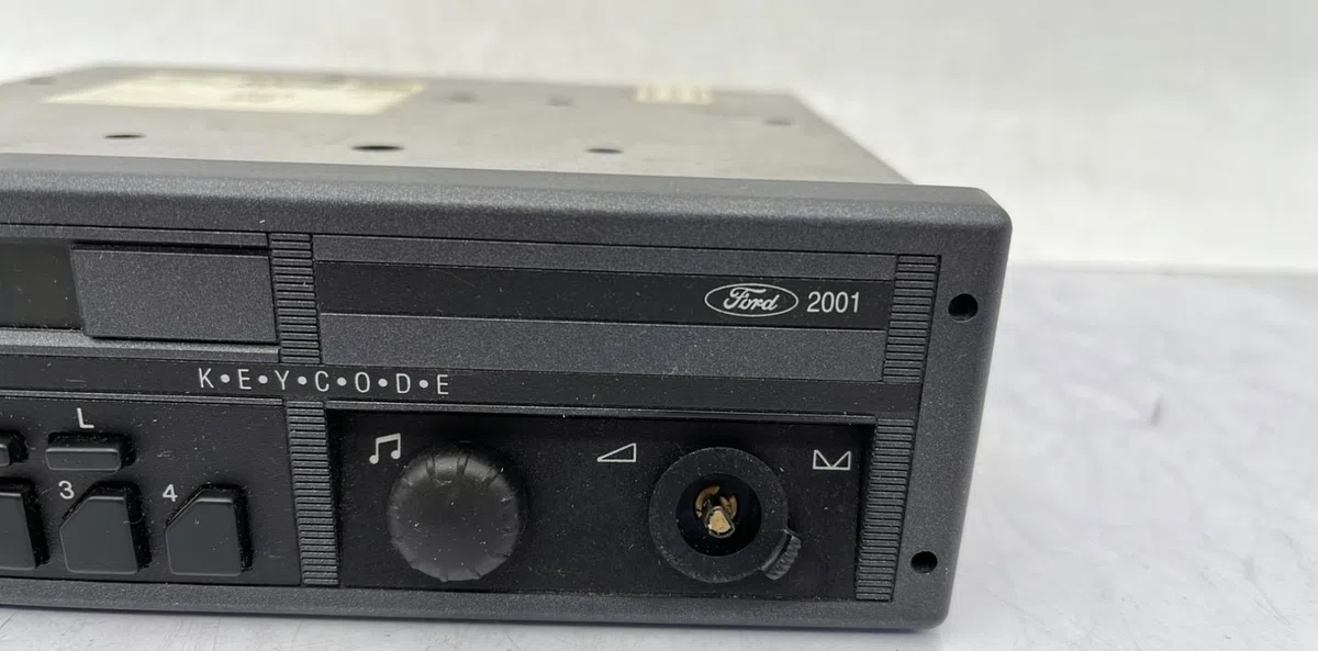 Autoradio FORD FIESTA 3 PHASE 1 occasion