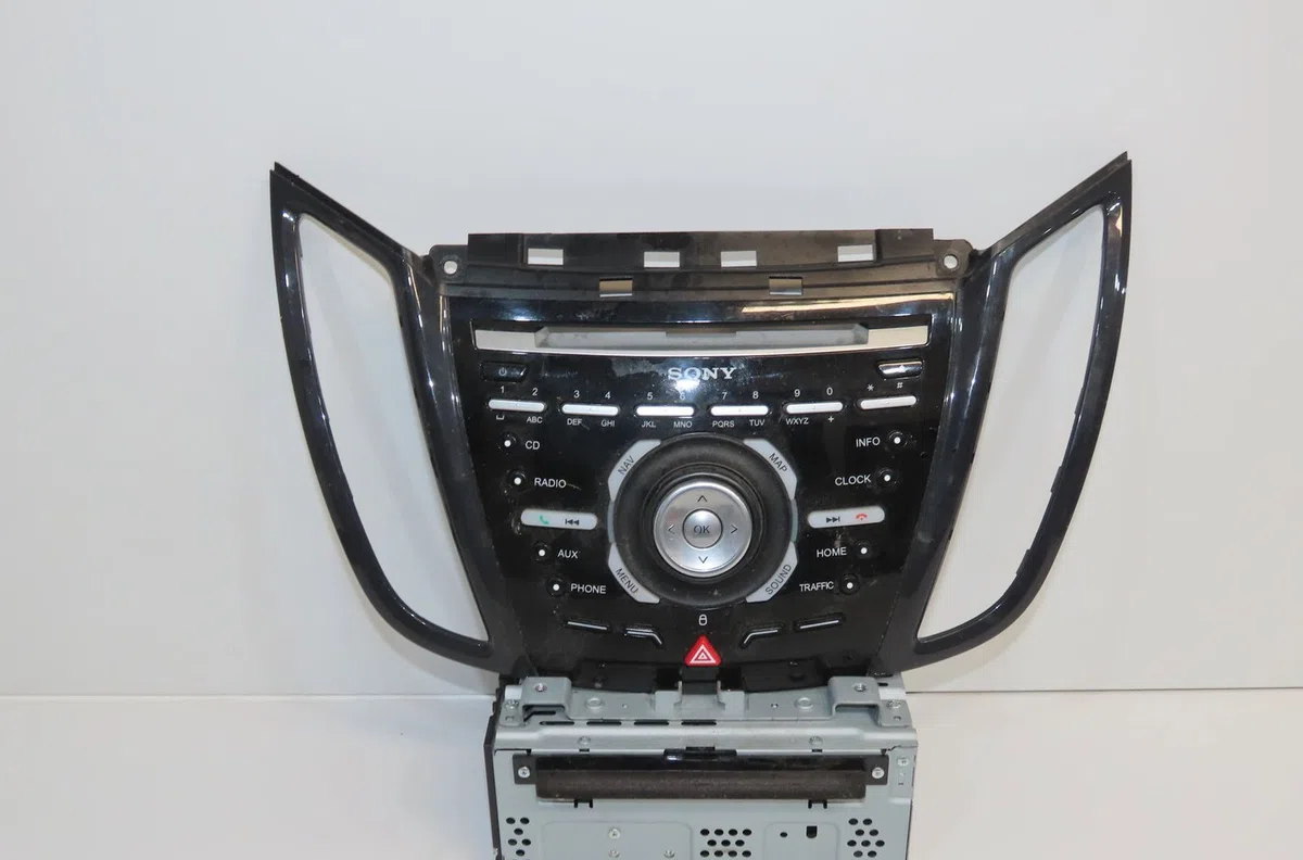 Autoradio Ford KUGA II (DM2) 2.0 tdci (2013-2014) occasion