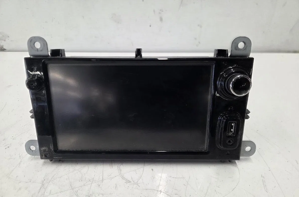 Autoradio RENAULT CLIO 4 PHASE 1 BREAK occasion