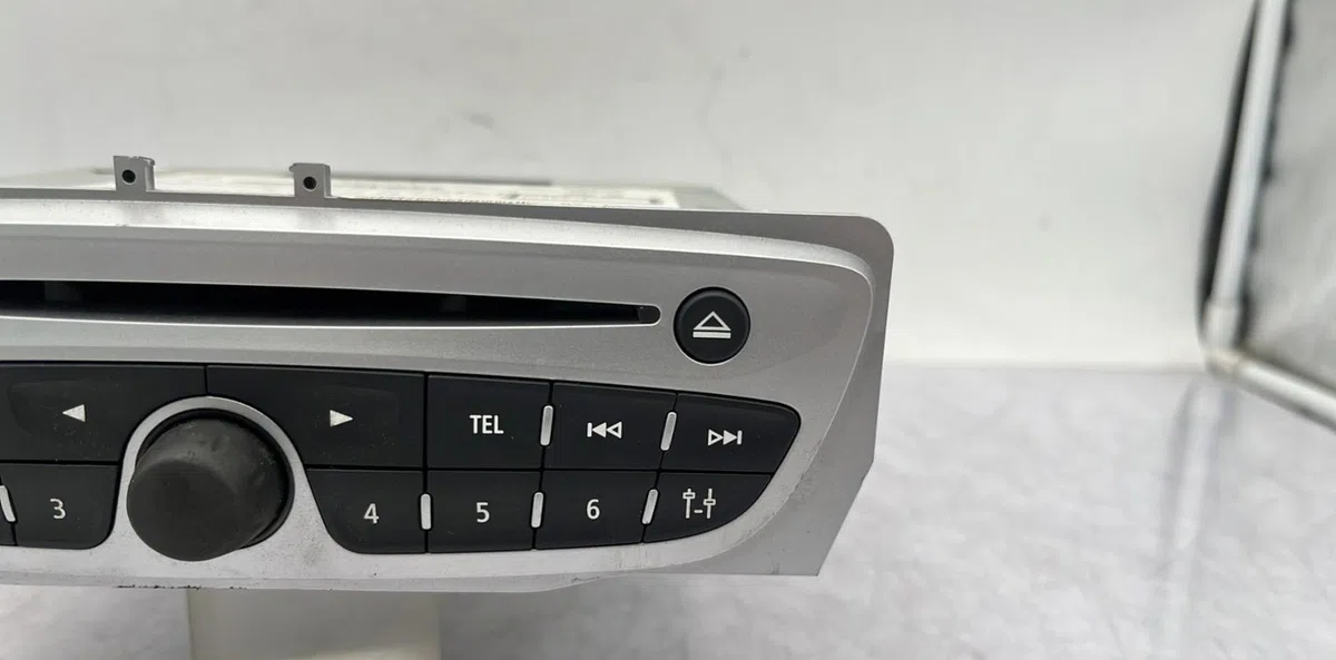 Autoradio RENAULT MEGANE 3 PHASE 1 COUPE occasion