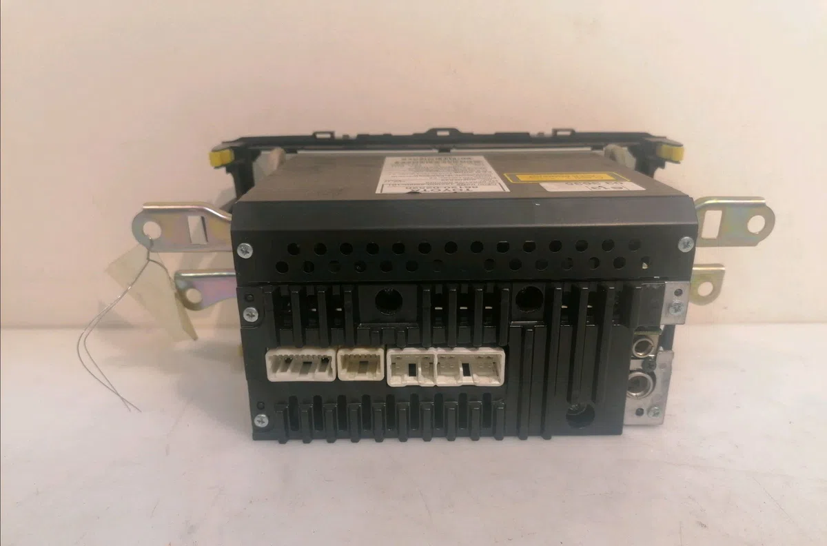 Autoradio Toyota AURIS (_E15_) 2.0 d-4d (ade150_) (2006-2012) occasion
