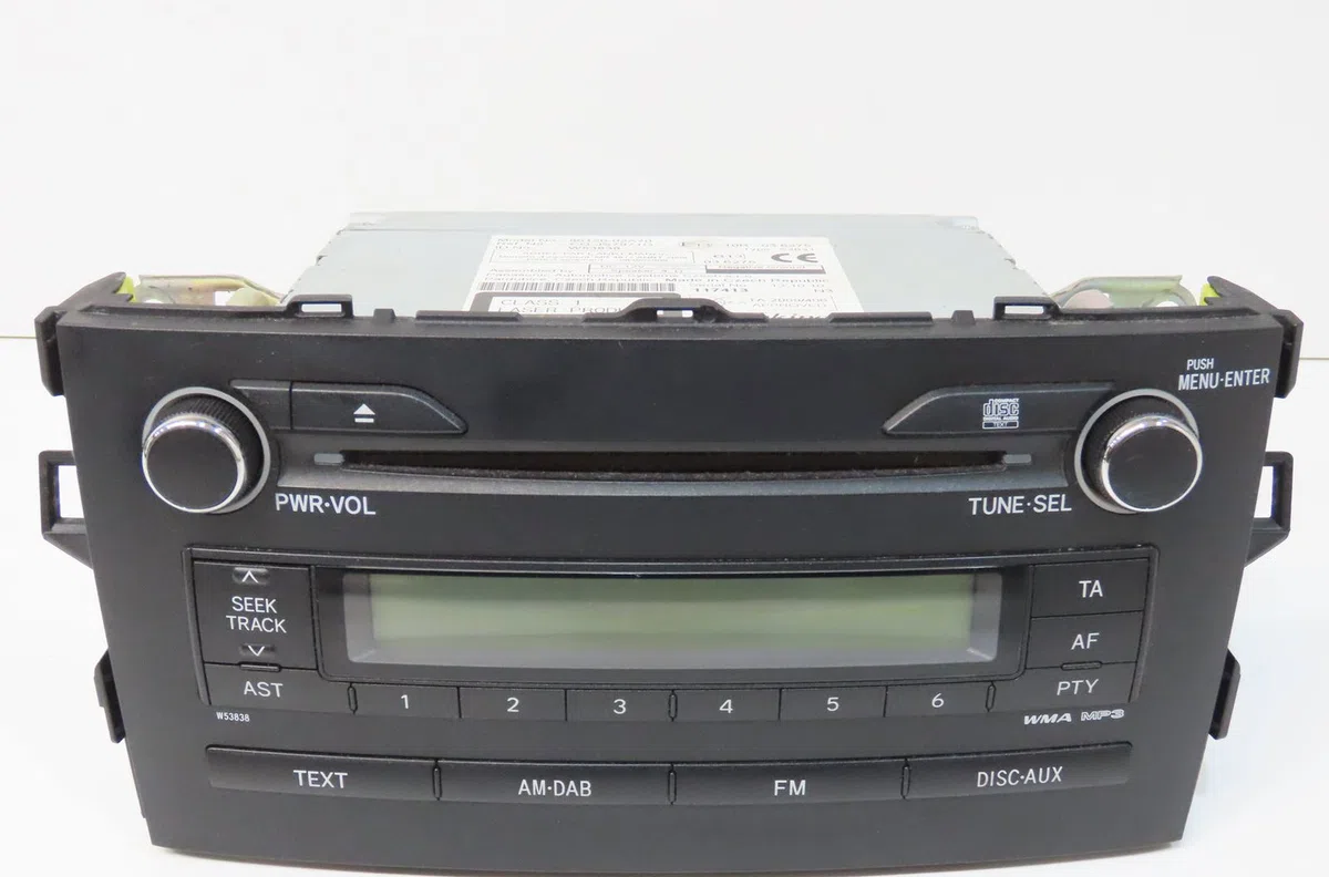 Autoradio Toyota AURIS (_E15_) 2.0 d-4d (ade150_) (2006-2012) occasion
