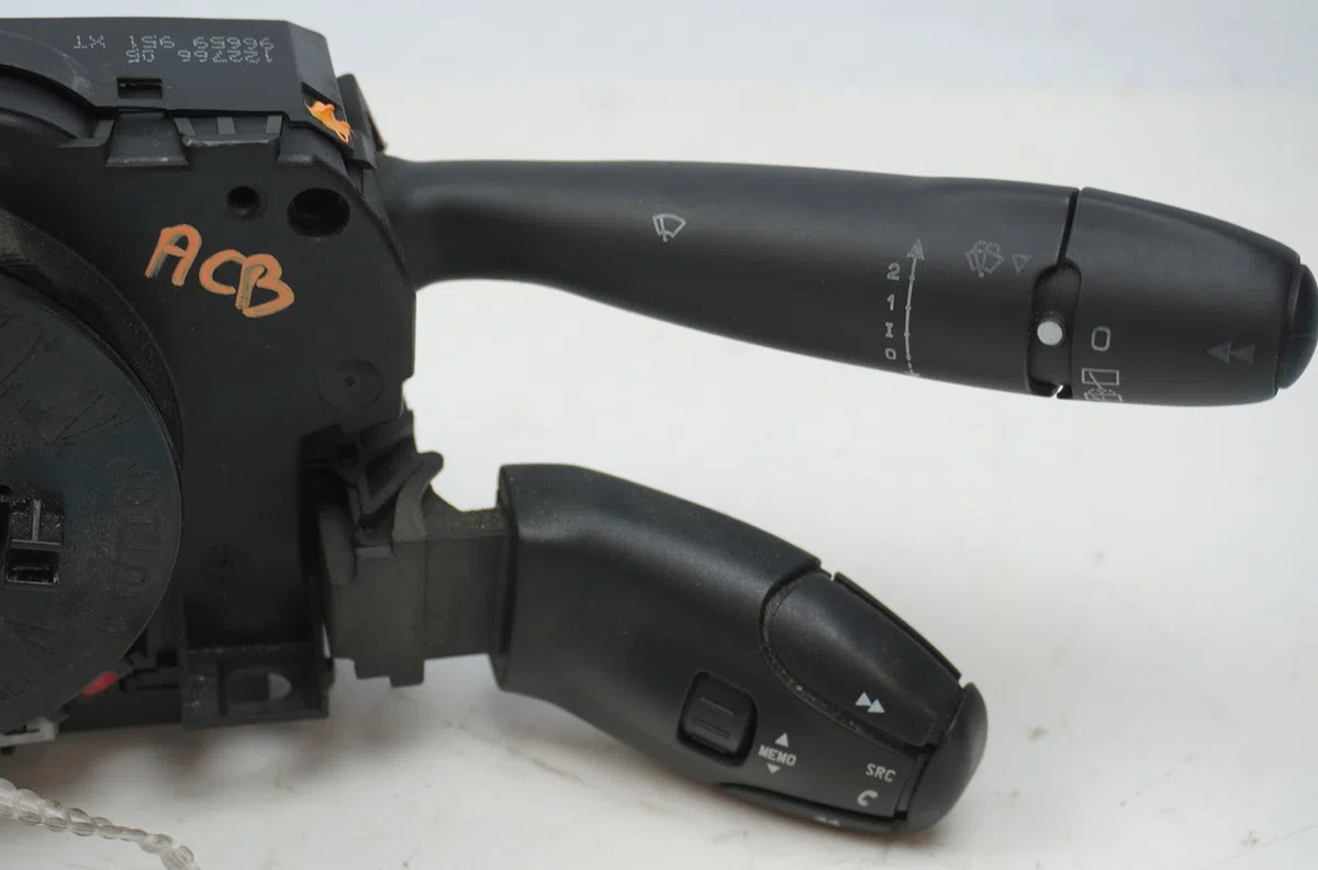 Bloc commodos Peugeot 308 I (4A_, 4C_) 1.6 hdi (2007-2014) 5 portes occasion