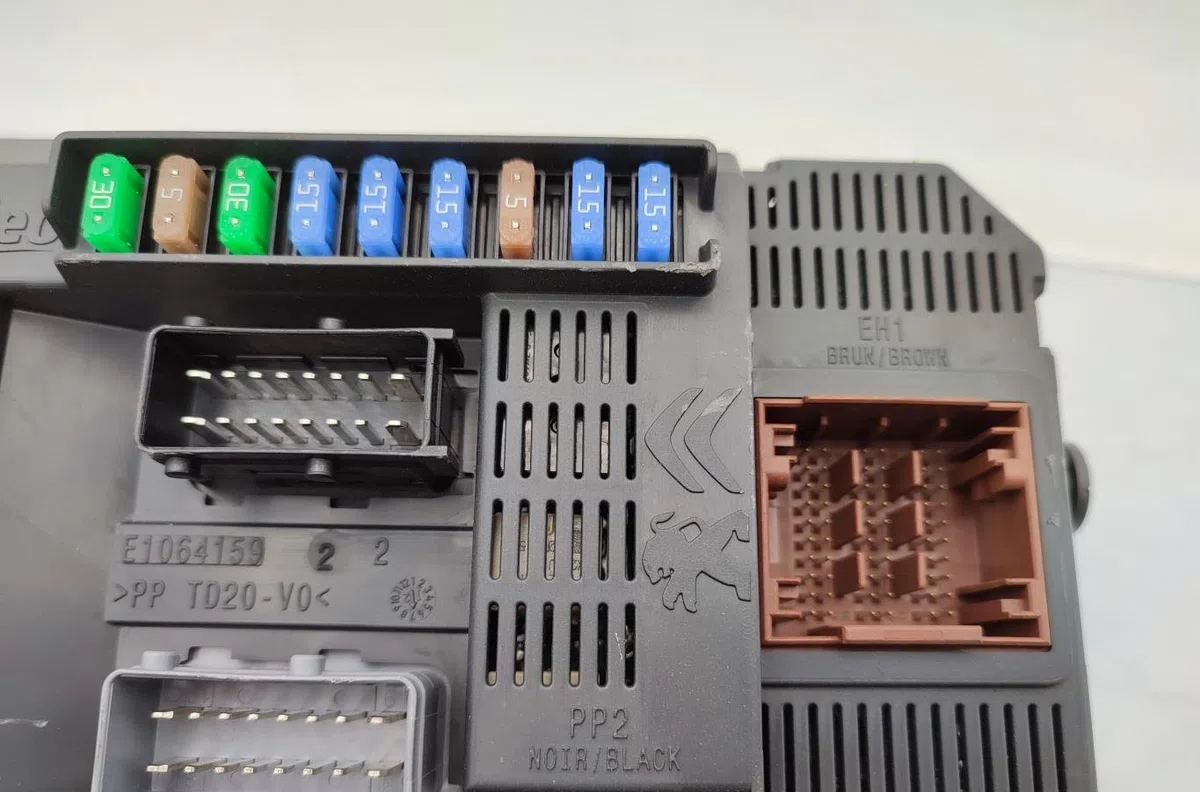 Bloc compteur  bsi PEUGEOT 208 1 PHASE 1 occasion