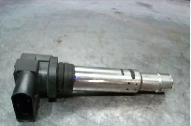 Bobine allumage VOLKSWAGEN GOLF 2000 occasion