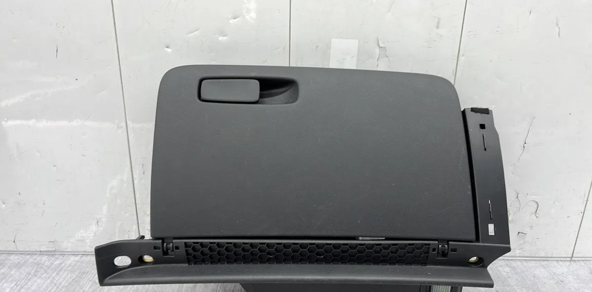 Boite à gants AUDI A1 1 SPORTBACK PHASE 2 occasion