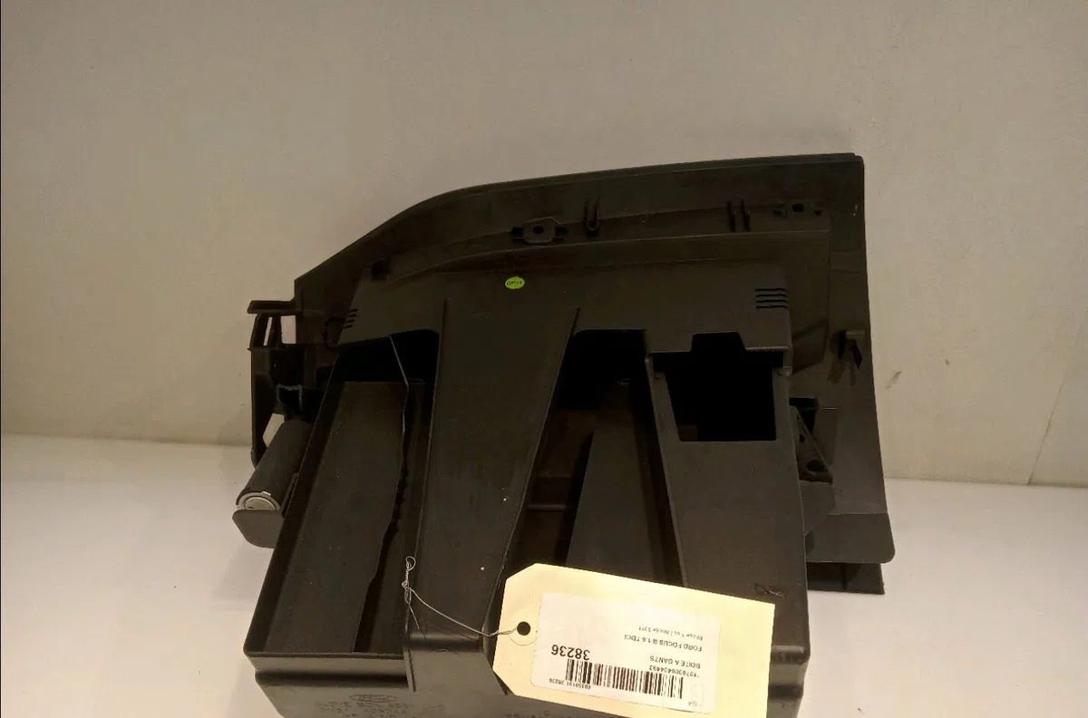 Boite à gants Ford FOCUS III 1.6 tdci (2010-2017) occasion