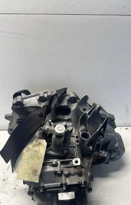 Boîte de vitesses manuelle Opel CORSA E (X15) 1.3 cdti (08, 68) (2014) occasion — photo 2