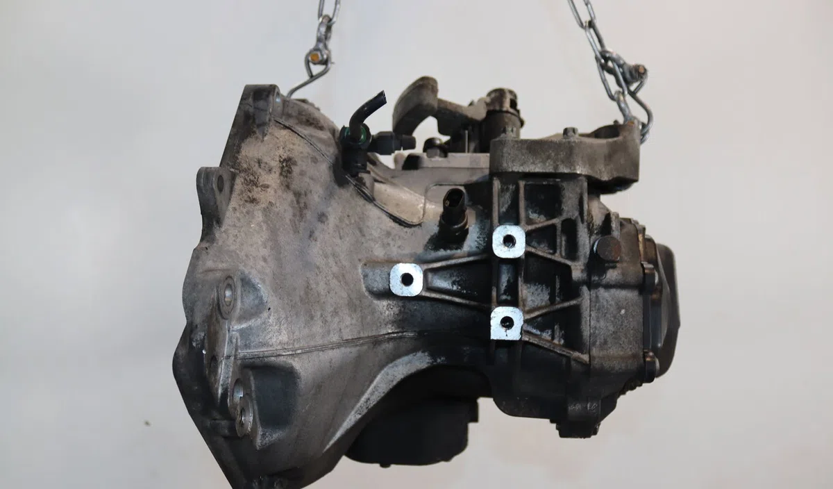 Boîte de vitesses manuelle Opel CORSA E (X15) 1.4 (08, 68) (2014) occasion — photo 2