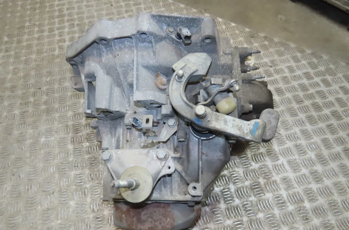 Boîte de vitesses manuelle Peugeot 406 Coupé (8C) 3.0 v6 (2000-2004) occasion — photo 4