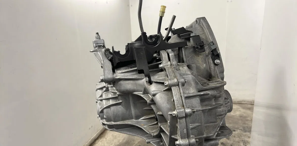 Boîte de vitesses manuelle RENAULT TRAFIC 3 COURT PHASE 1 occasion — photo 2