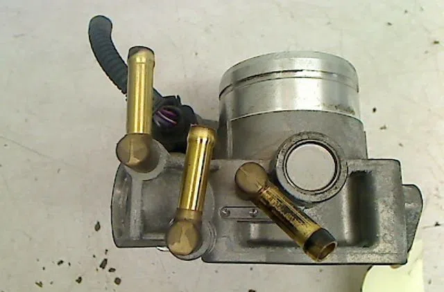 Boitier papillon Volkswagen GOLF IV (1J1) 1.6 (1997-2004) occasion