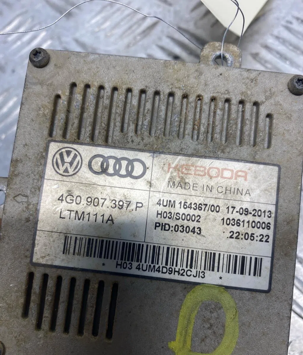 Boitier xenon phare g AUDI A3 3 PHASE 1 occasion — photo 2