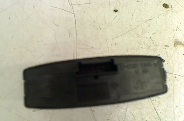 Bouton de warning Bmw 1 (E81) 118 d (2006-2011) 3 portes occasion