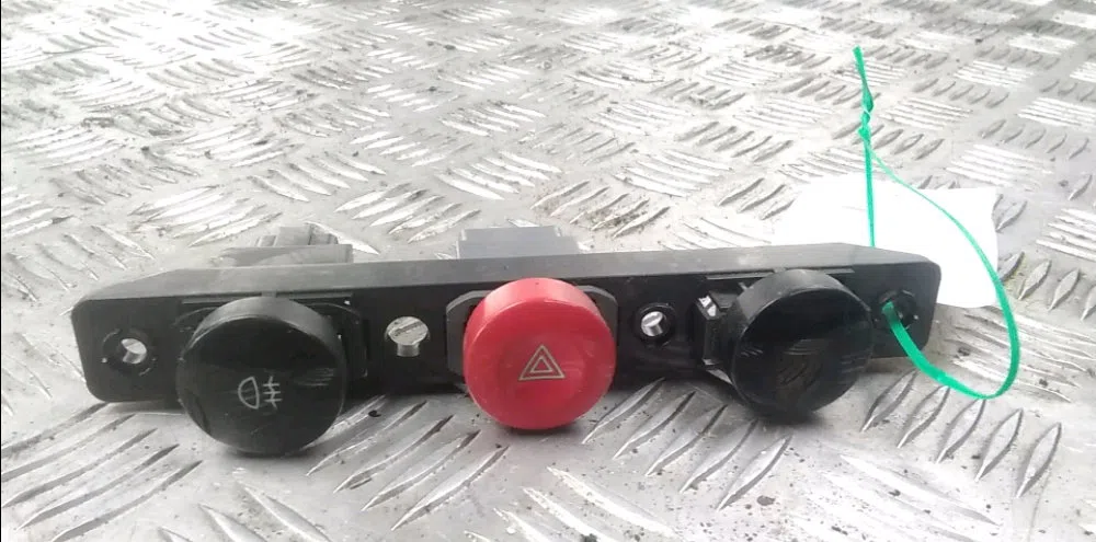 Bouton de warning CHEVROLET KALOS 2005 occasion — photo 2