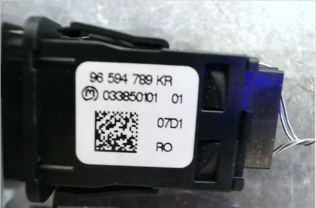 Bouton de warning Citroën C5 III Break (RW_) 2.2 hdi 200 (2010) occasion — photo 2