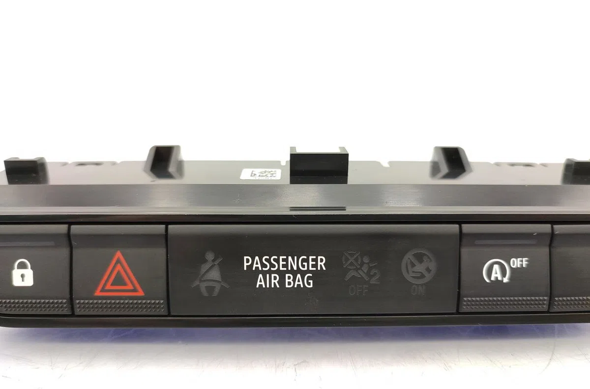 Bouton de warning DACIA SANDERO 3 occasion — photo 4