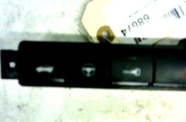 Bouton de warning Fiat GRANDE PUNTO (199_) 1.9 d multijet (2006-2009) occasion — photo 2