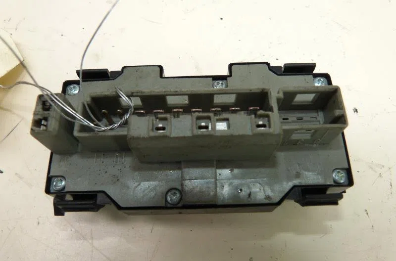 Bouton de warning MERCEDES CLASSE C 202 PHASE 1 occasion — photo 2