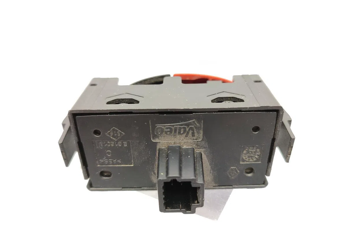 Bouton de warning NISSAN NV400 occasion — photo 3