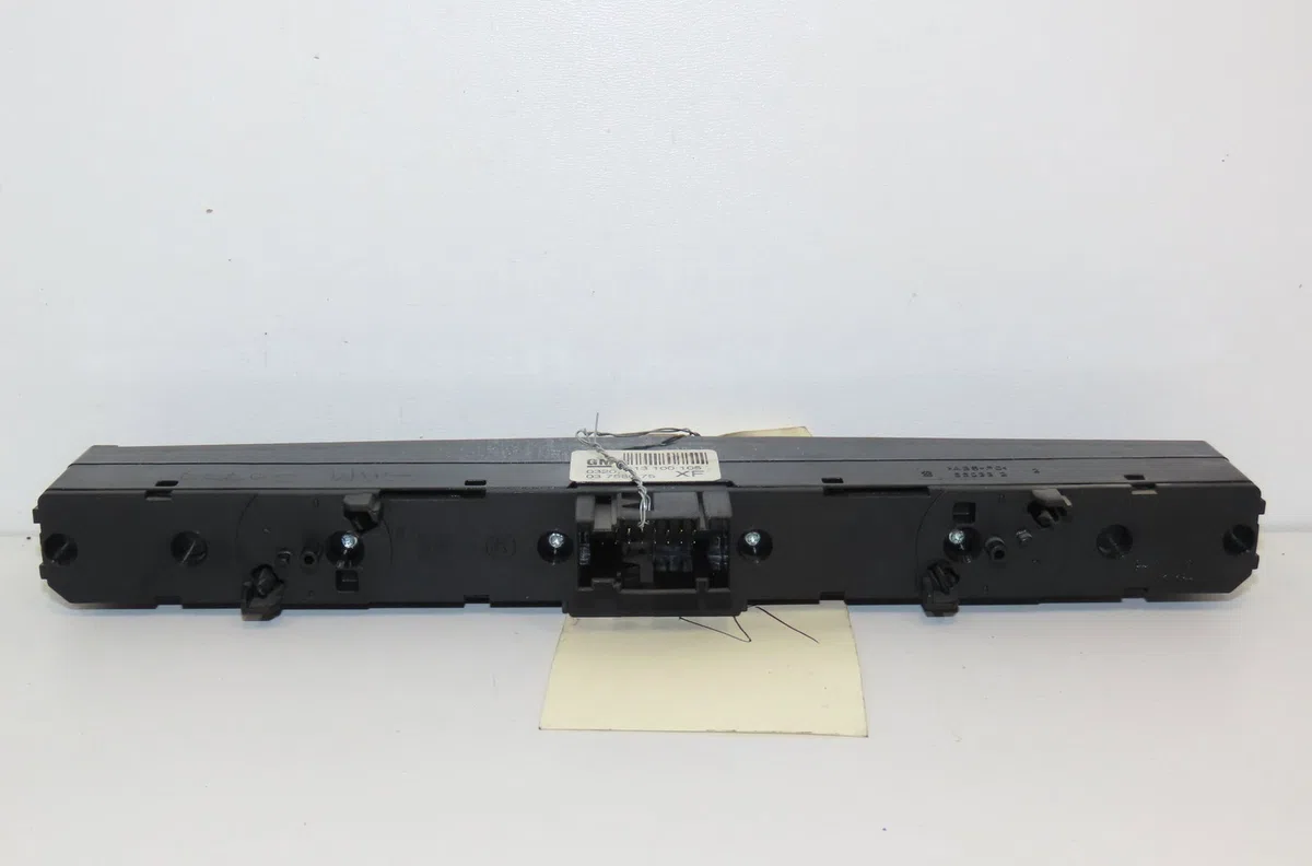 Bouton de warning Opel ASTRA H Break (A04) 1.9 cdti 16v (l35) (2004-2010) occasion — photo 2