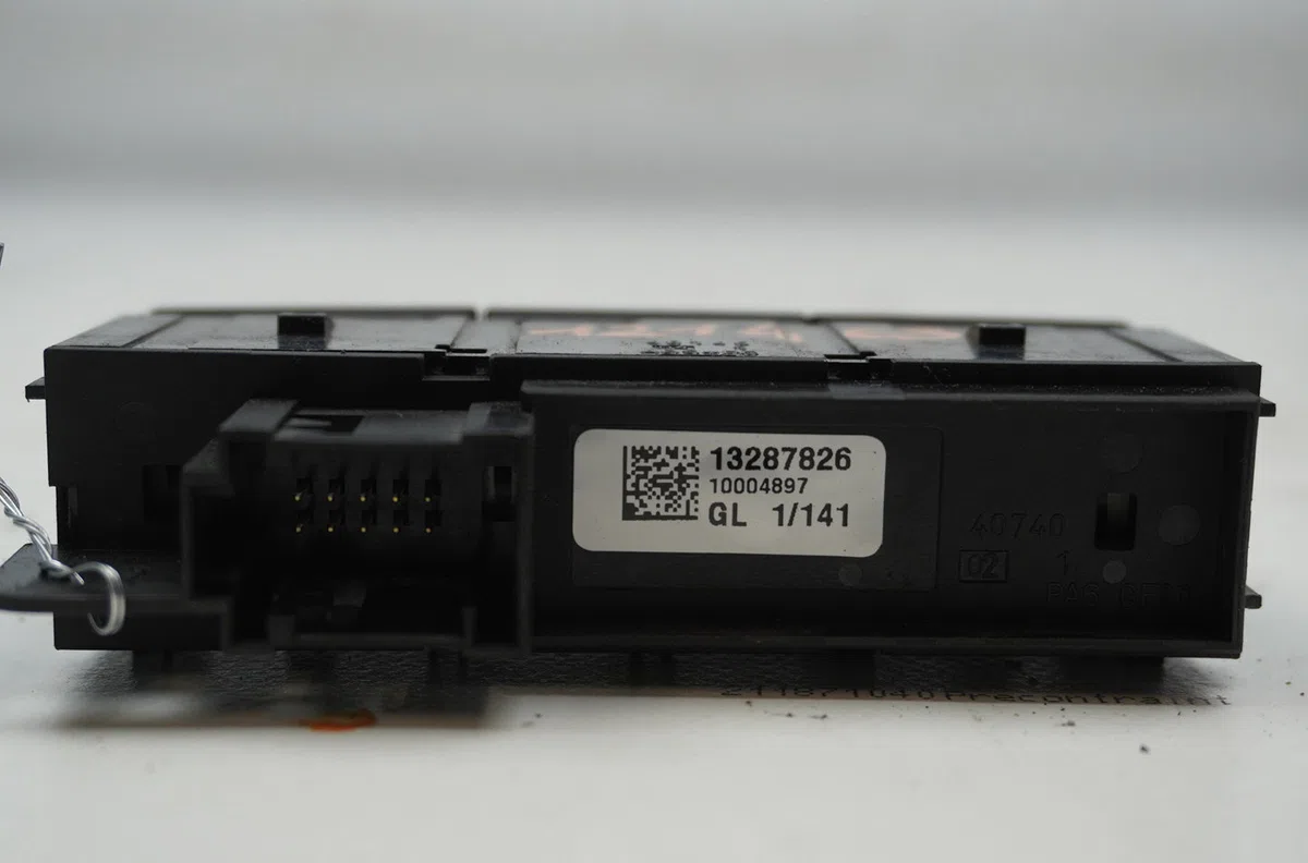 Bouton de warning Opel MERIVA B Monospace (S10) 1.7 cdti (75) (2010-2017) occasion — photo 4