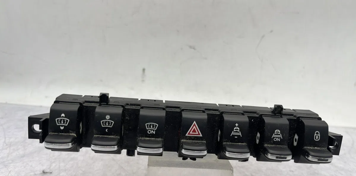 Bouton de warning PEUGEOT 3008 1 PHASE 1 occasion