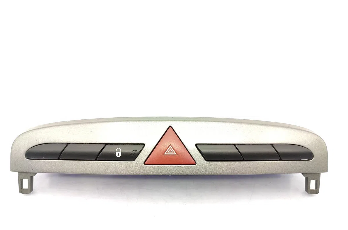Bouton de warning PEUGEOT 308 1 PHASE 1 occasion — photo 2