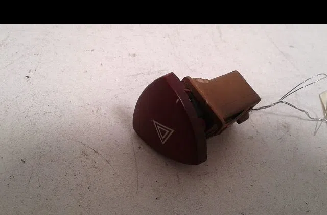 Bouton de warning Peugeot 807 (EB_) 2.0 hdi (2009) occasion — photo 2