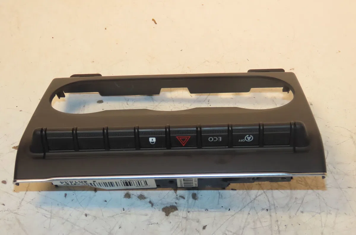 Bouton de warning Renault CLIO V (B7_) Tce 90 (b7mt) (2020) occasion — photo 2