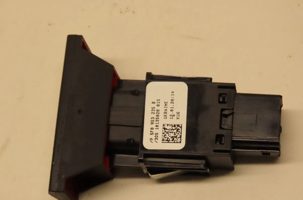 Bouton de warning Seat LEON ST (5F8) 1.5 tsi (2018-2020) occasion — photo 2