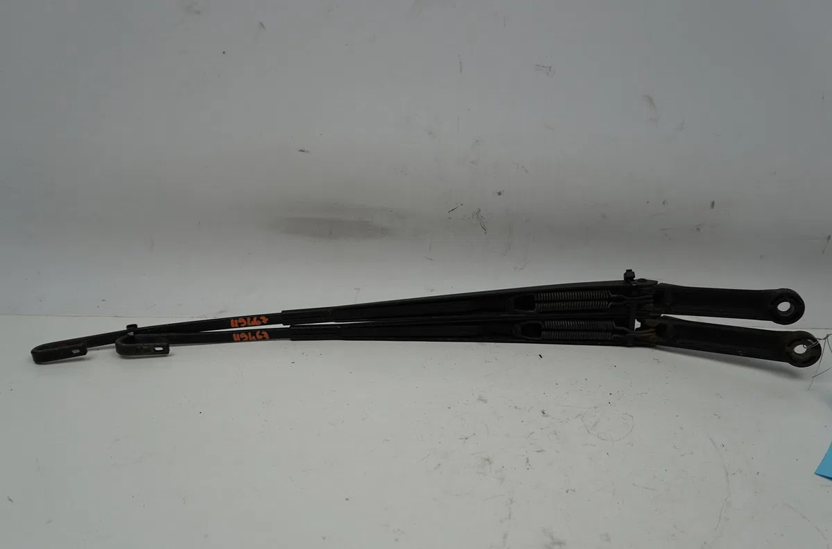 Bras essuie-glace avant Audi A4 B5 (8D2) 1.9 tdi (1995-2000) occasion — photo 2