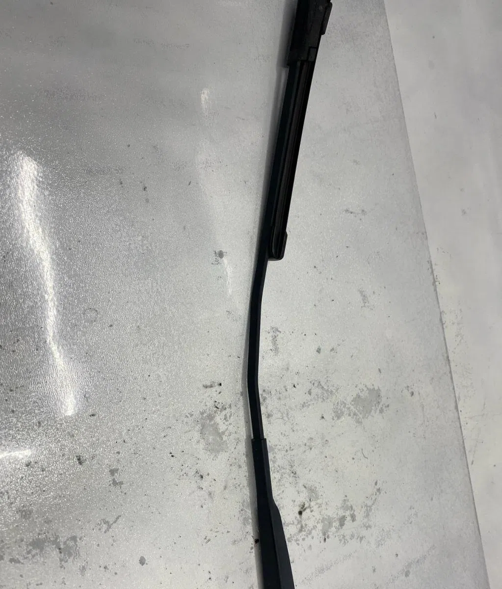 Bras essuie-glace avant droit RENAULT CLIO 3 PHASE 2 occasion — photo 3