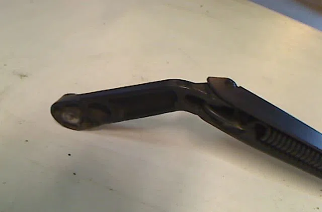 Bras essuie-glace avant droit SEAT LEON occasion — photo 2
