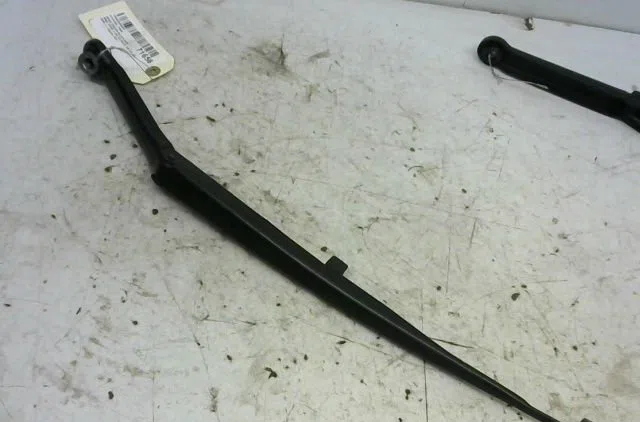 Bras essuie-glace avant gauche Bmw 3 (E46) 330 xd (2000-2003) occasion — photo 2