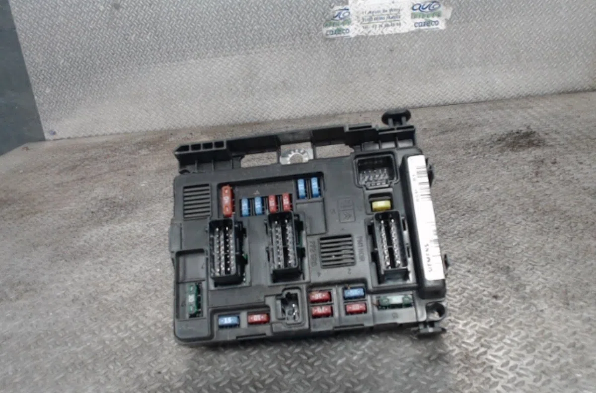Bsm (boitier servitude moteur) CITROEN XSARA PICASSO  XSARA PICASSO PHASE 1 occasion — photo 3