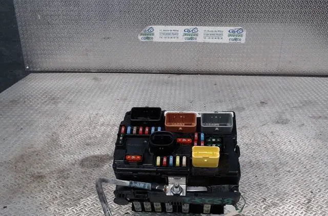 Bsm (boitier servitude moteur) PEUGEOT 207  207 PHASE 2 occasion — photo 2