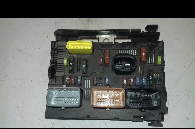 Bsm (boitier servitude moteur) Peugeot 207-207 (WA_, WC_) 1.6 hdi (2006-2013) 5 portes occasion — photo 2