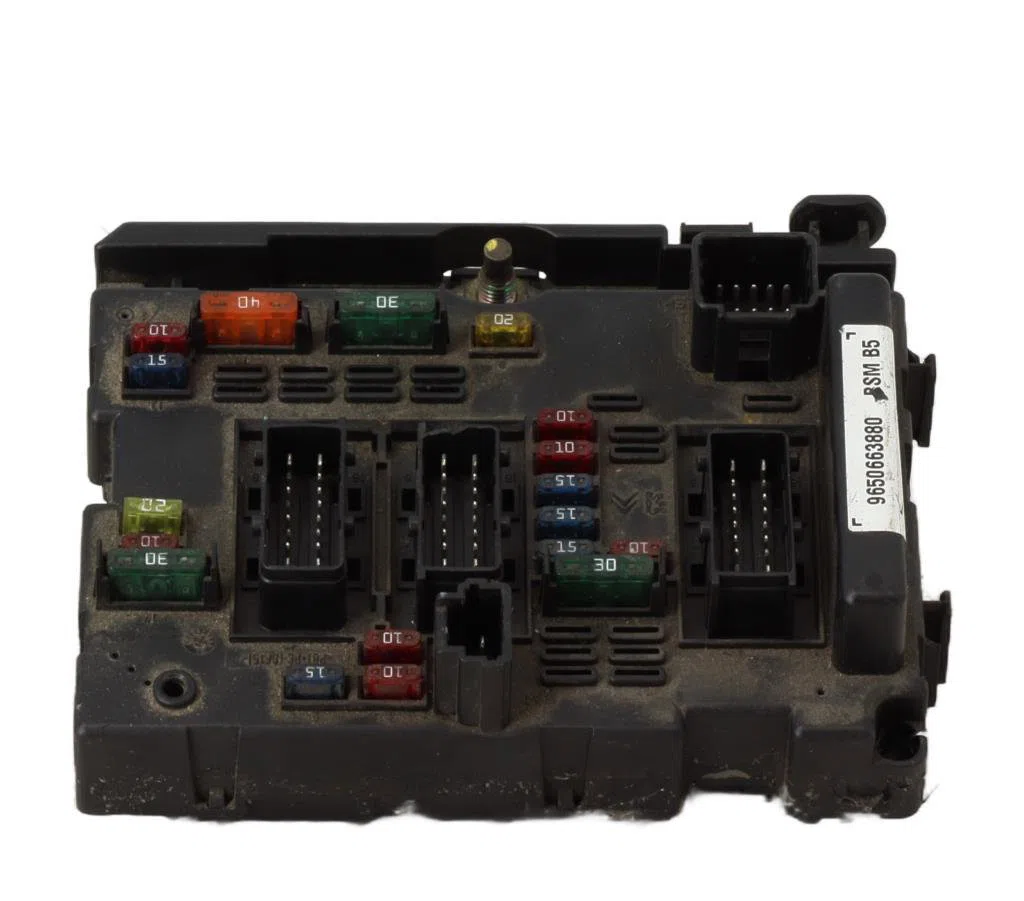 Bsm (boitier servitude moteur) Peugeot 307 (3A-C) 1.6 hdi (2005-2009) 5 portes occasion — photo 2