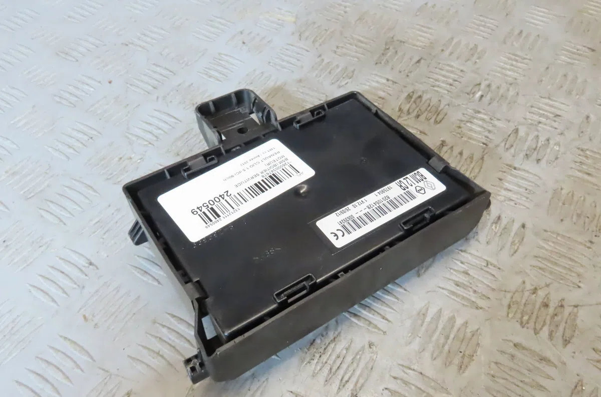 Bsm (boitier servitude moteur) RENAULT CLIO 2012 occasion — photo 3