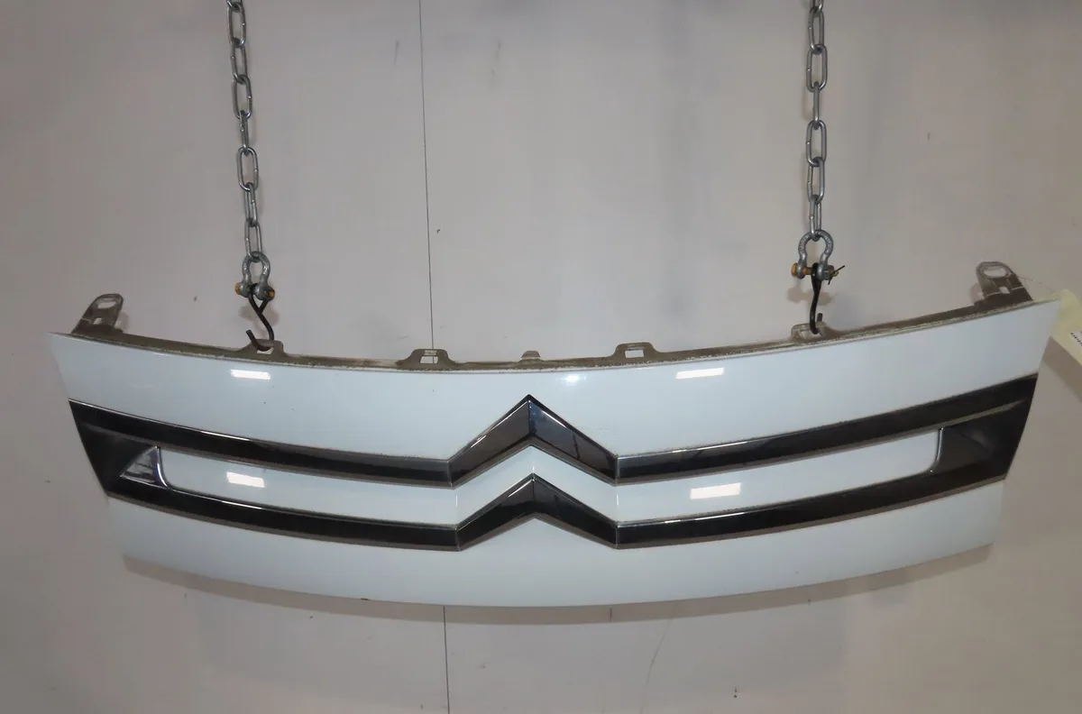 Calandre Citroen BERLINGO Camionnette-Monospace (B9) 1.6 hdi 75 (2008) 3 portes occasion