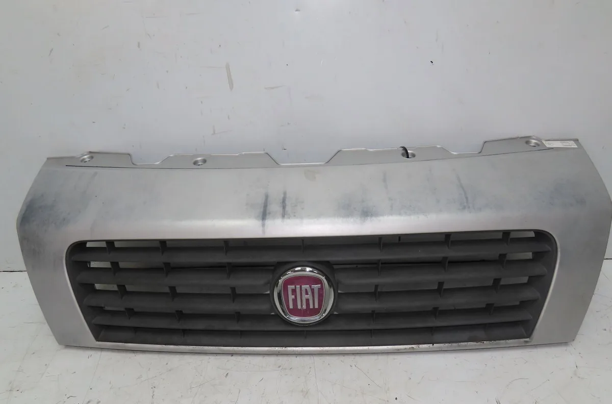Calandre Fiat DUCATO Camionnette (250_) 115 multijet 2,0 d (2011) occasion