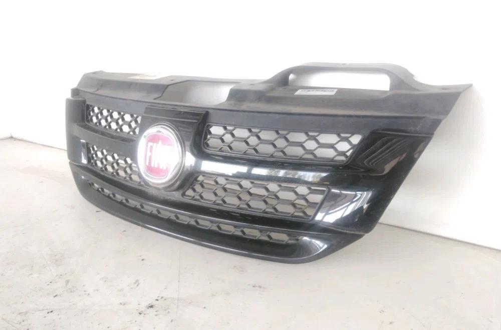 Calandre Fiat FREEMONT (345_) 2.0 jtd (2011) occasion — photo 3