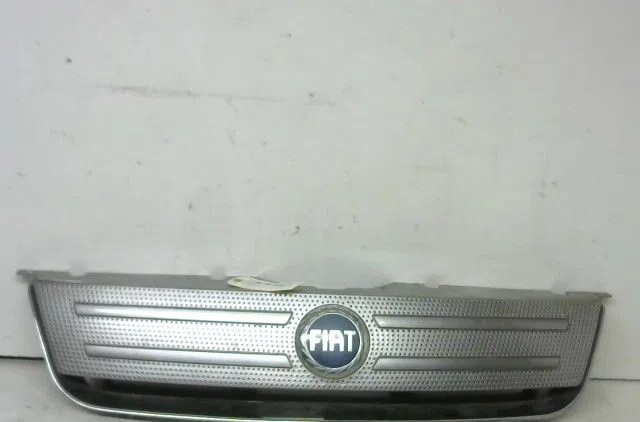 Calandre Fiat MULTIPLA (186_) 1.9 jtd (186axe1a) (2002-2010) occasion — photo 2