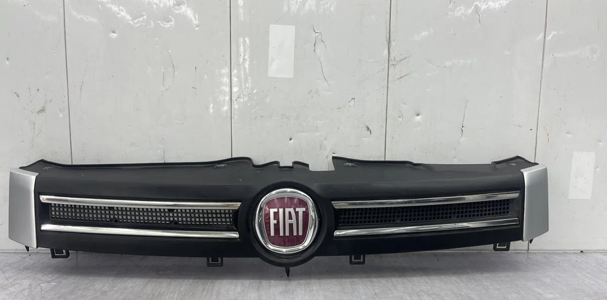 Calandre FIAT PANDA 2 PHASE 1 occasion — photo 2