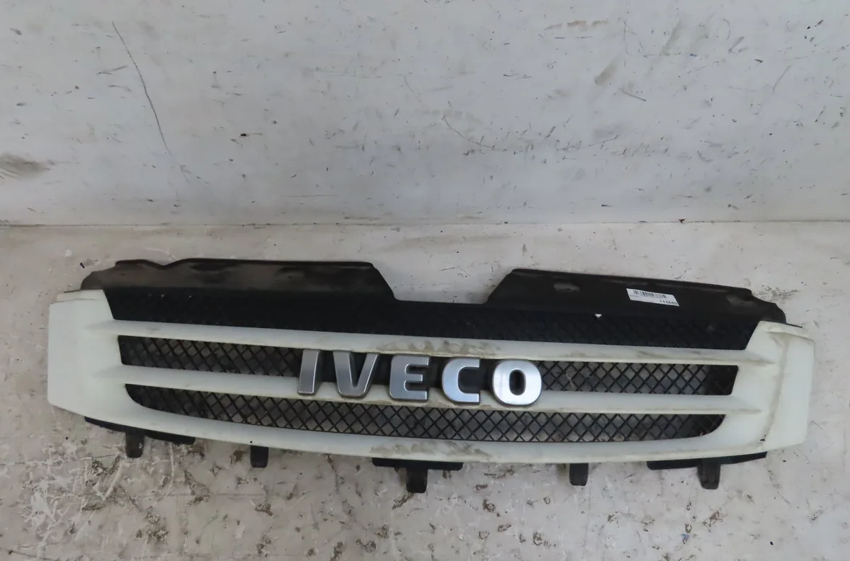 Calandre Iveco DAILY IV Camionnette 35c12 v, 35c12 v-p, 35s12 v, 35s12 v-p (2006-2011) occasion