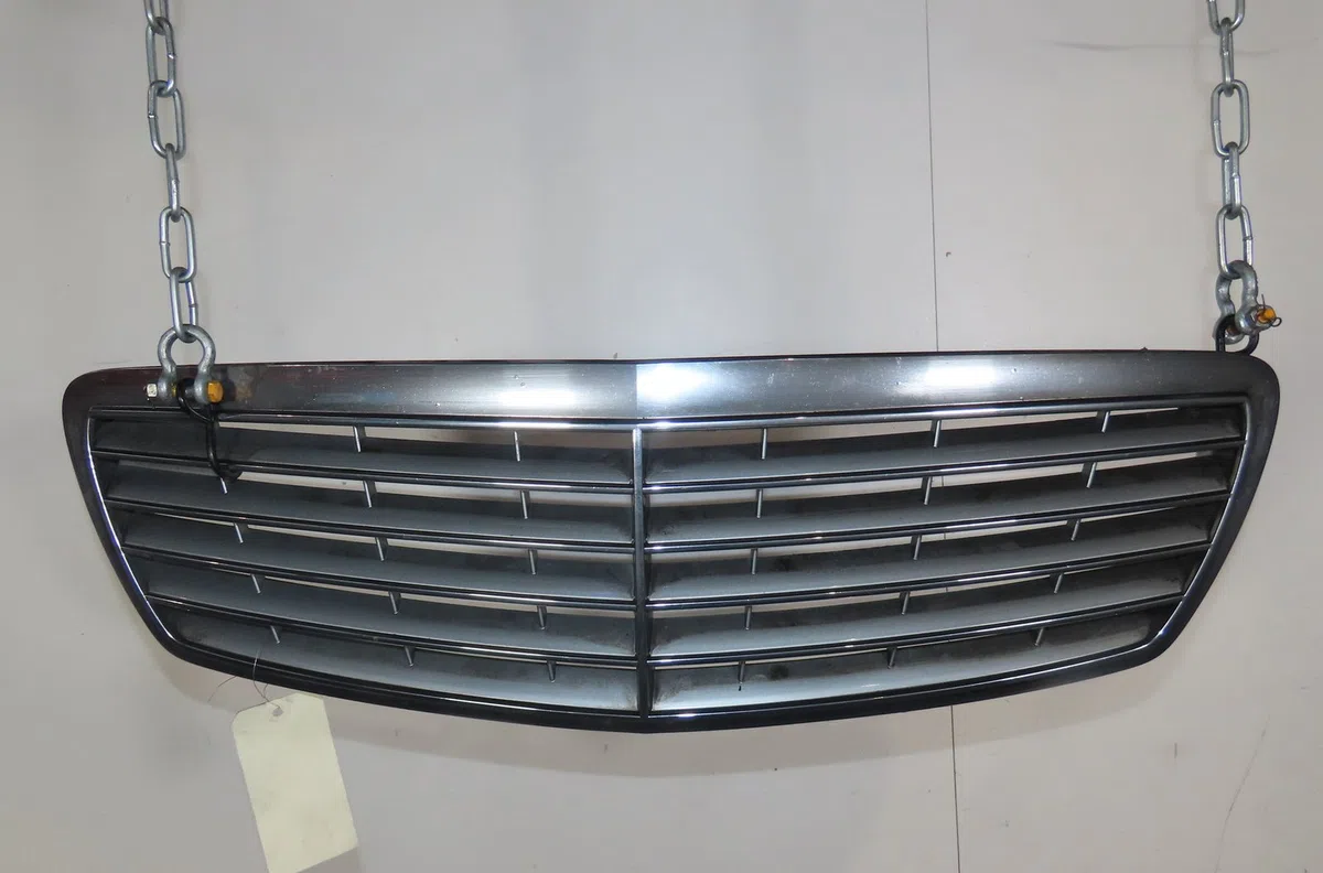 Calandre Mercedes-benz CLASSE E (W211) E 200 cdi (211.004) (2002-2008) occasion — photo 4