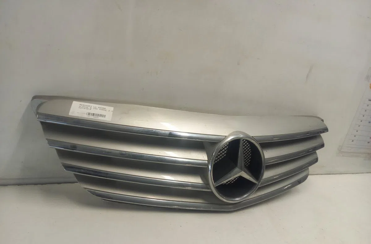 Calandre MERCEDES CLASSE B 245 PHASE 2 occasion — photo 3