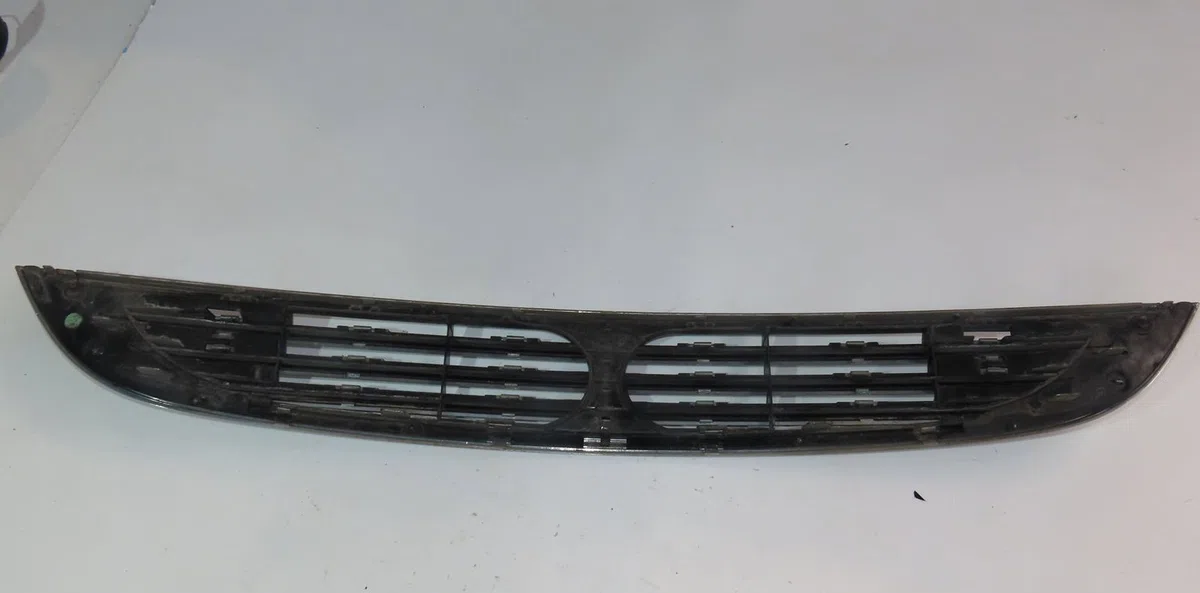Calandre Mini MINI (R50, R53) Cooper (2001-2006) 3 portes occasion — photo 2